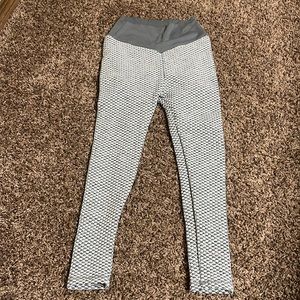 Butt scrunch leggings